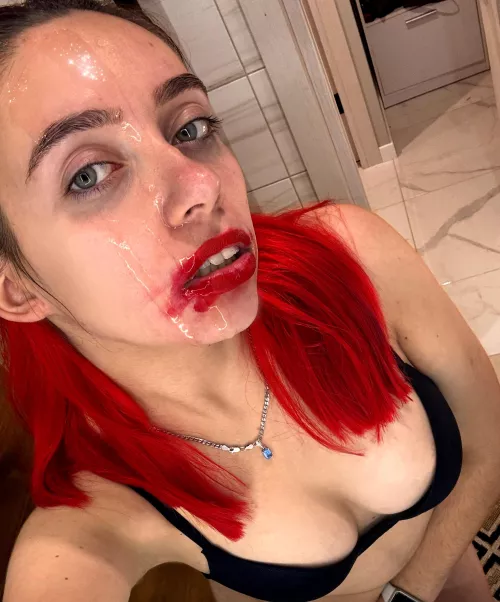 tell me “hi” if u wld like to fuck me and I'll send u private gifts
 by Dissipated_Cape