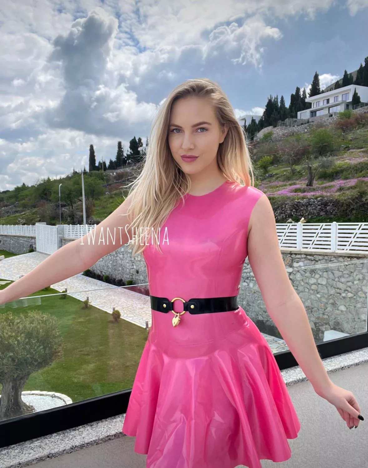 Tight pink latex dress  posted by iwantsheena