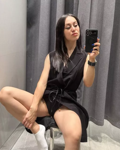 What a perfect changing room to fuck in by meledylove