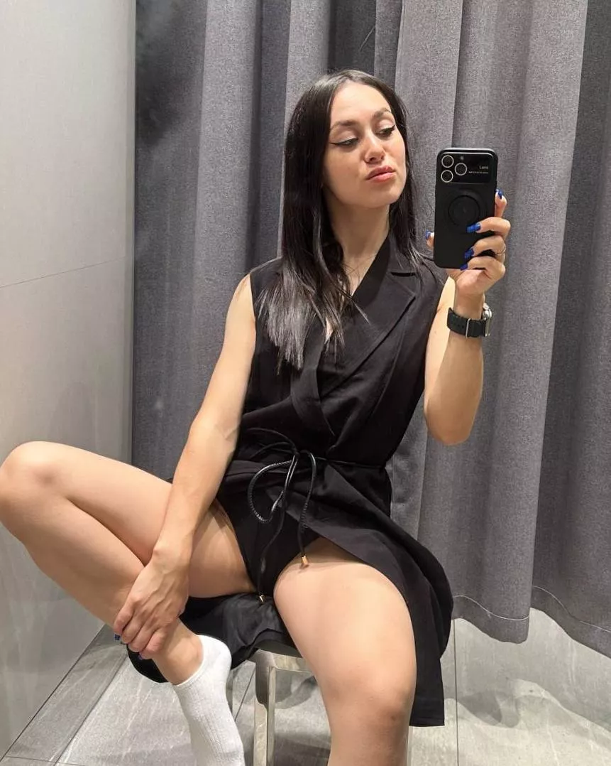 What a perfect changing room to fuck in posted by meledylove