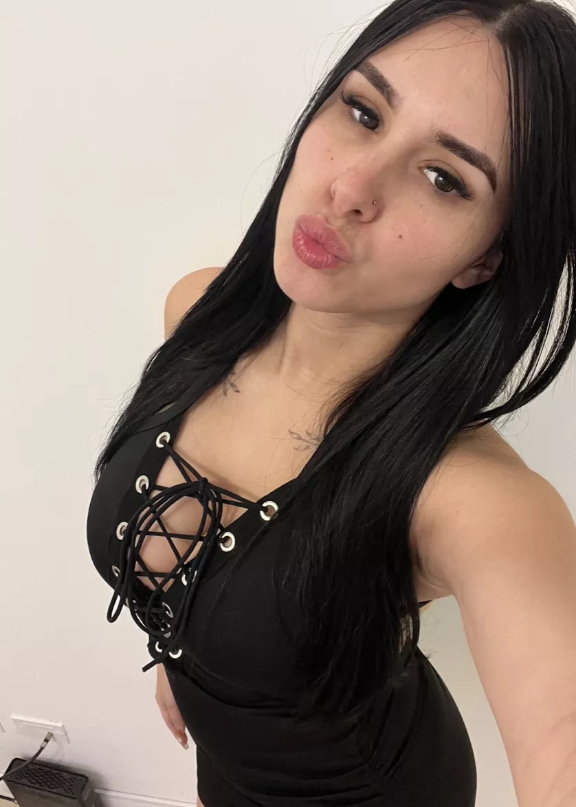 What do you think about this dress? posted by Sea_Experience_6918