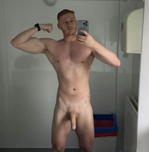 What would you do if you walked into the toilet to this 🫢😈 by studmuffin120