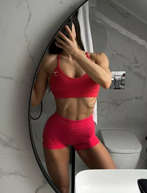 what you think? by linasphysique_