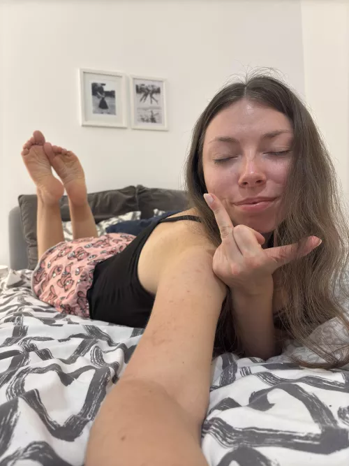 Who am I draining this morning? I’m craving cash and tears today 😈 by GoddessPattis