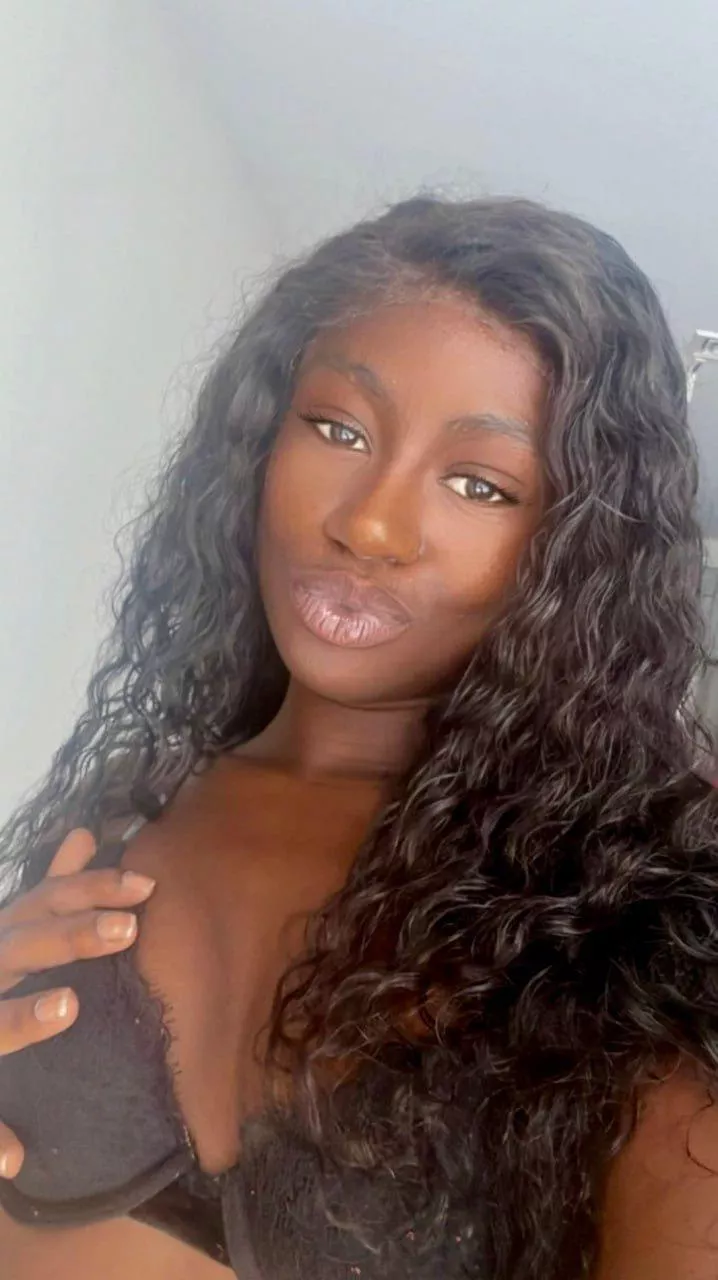 Your Barbie waiting for u Daddy.... posted by Merynlacer