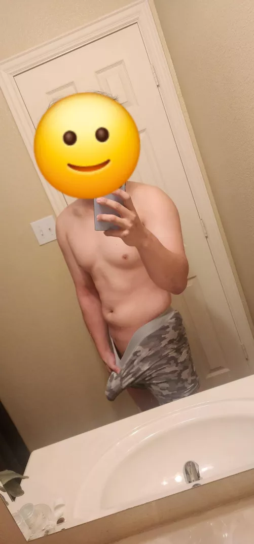 23 [M4F] Korean in town from 29th to 3rd! by throwaway510korean