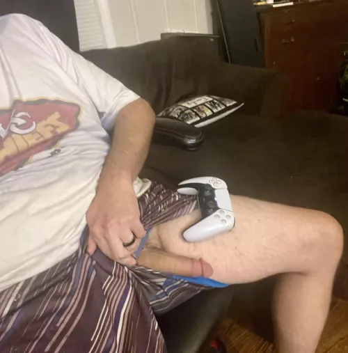 44 m4f Random, but is there anyone local who likes to receive a tribute? Always been curious, but never done one. DM me 😉  by -Secret_Stash-