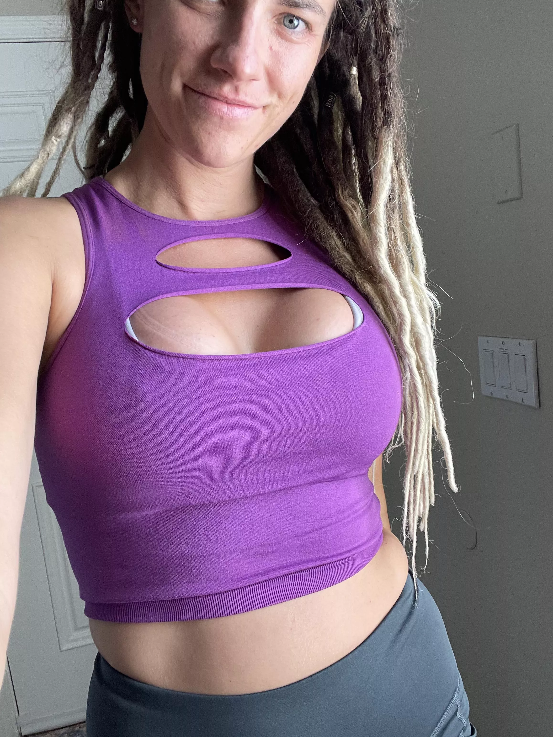 Chest day every day  posted by siennajuneofficial