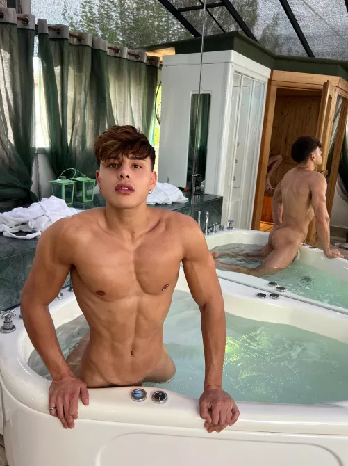 Come worship me in the jacuzzi by ManuelDosio