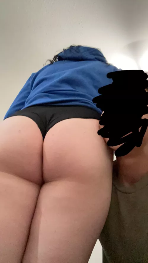 Couple looking, read description by Lv6Gyarados