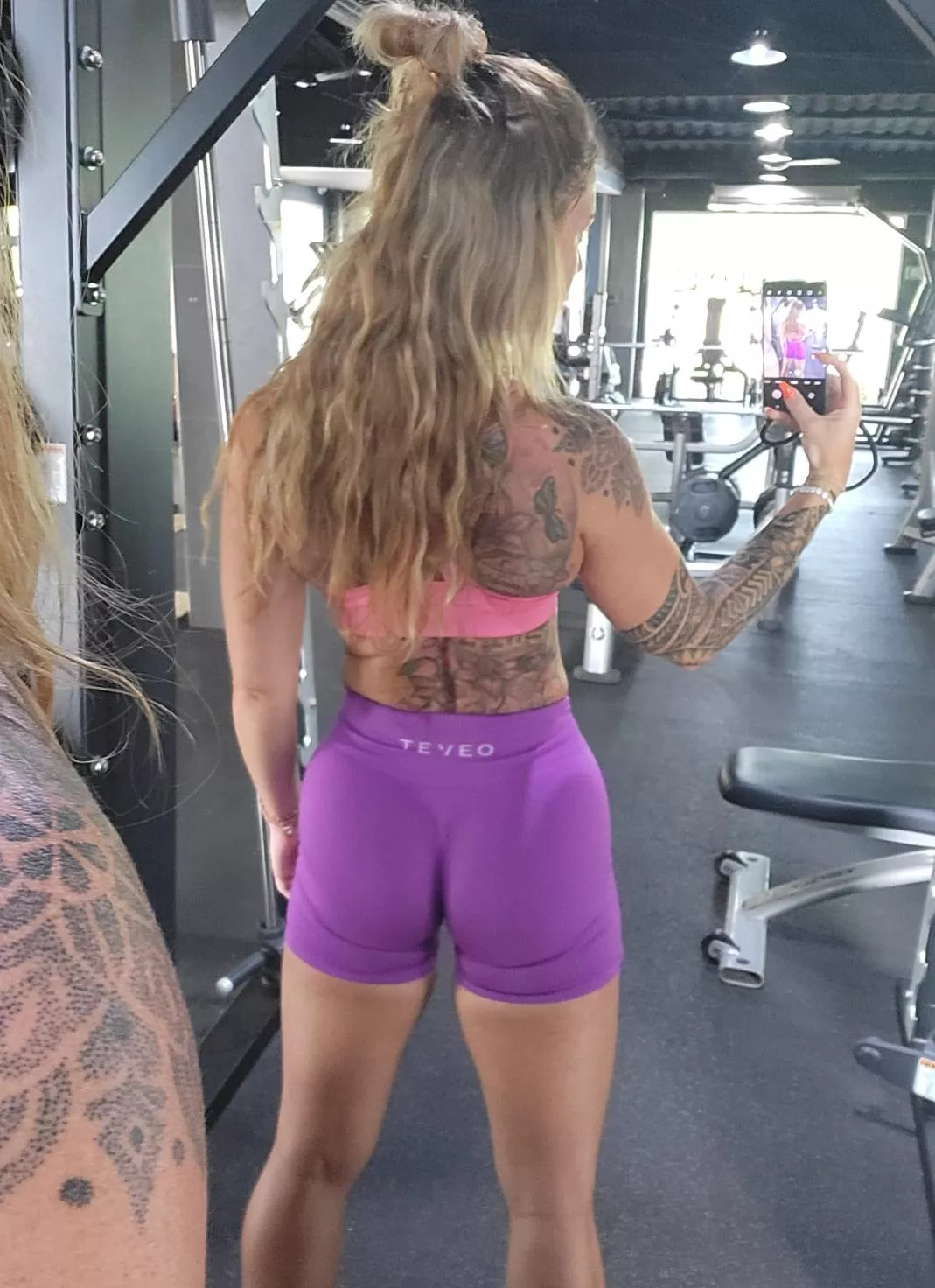Do all guys see my ass pump  posted by k1nkyXcouple