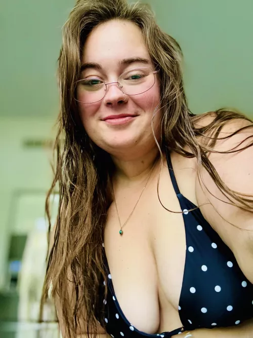 Do you prefer hot tubs or pools? by krystalkitty91