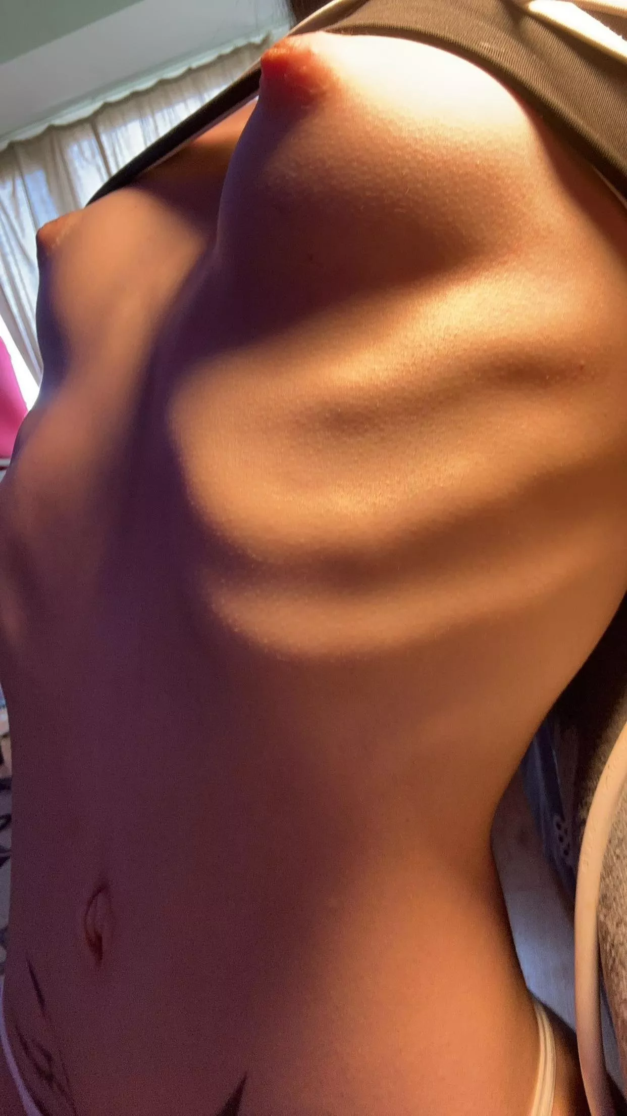 Dogs do have a sense of time, but it differs from the way humans perceive it. A dog’s concept of time revolves around routine, daily patterns, and associative learning. Dogs can’t understand time in the abstract sense of hours and minutes, but they d posted by Isla_Lucinda