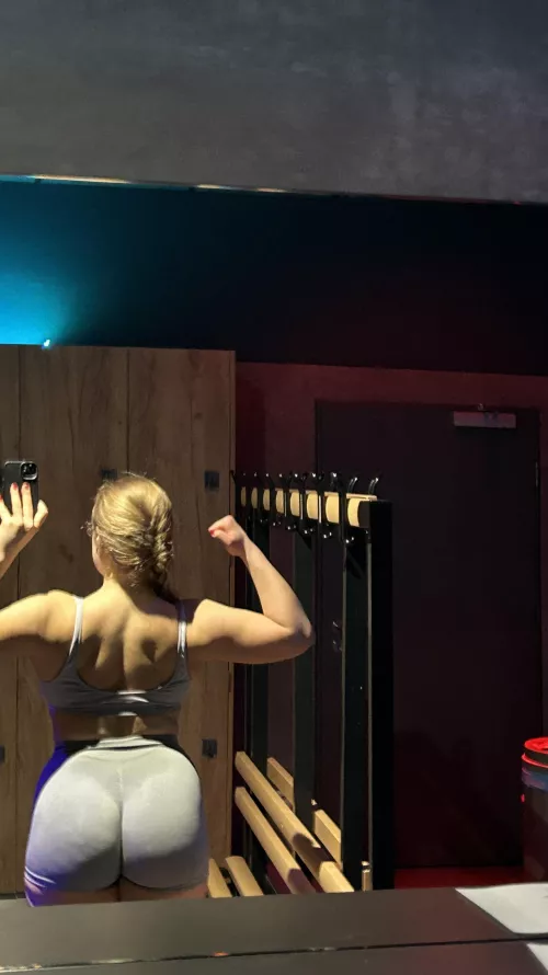 Feeling so proud to flex what I worked hard for. by livvmusclebarbie