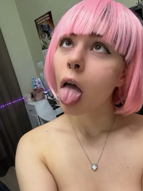 Give me your cum senpai 💦 by TasiaHarmony