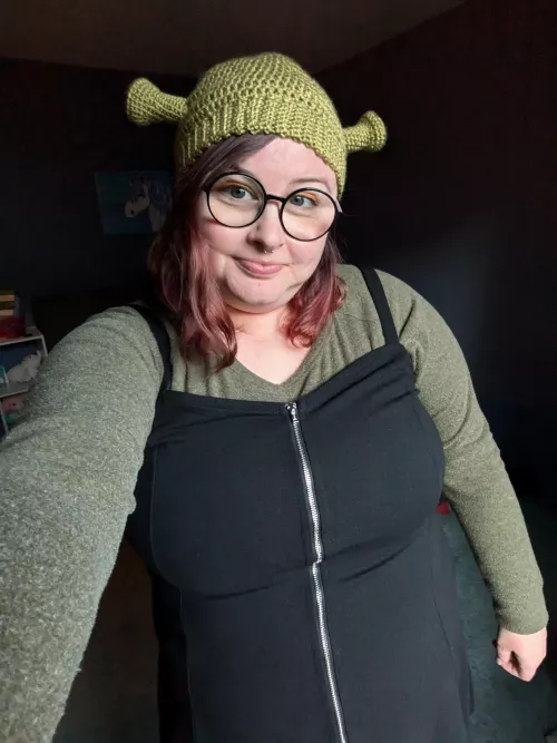 Happy Tuesday 🥰💚 by TrashcanJan