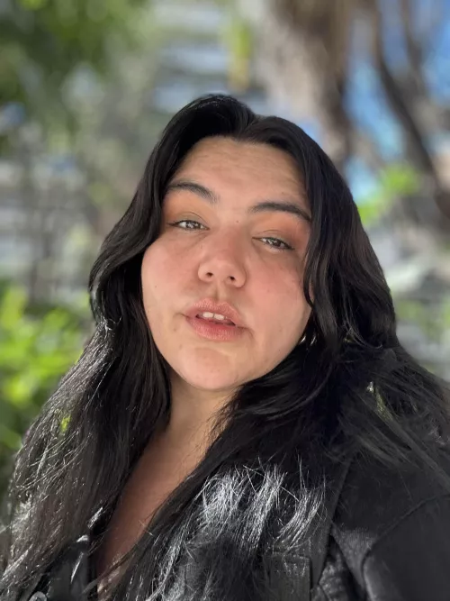 i’m so hot  by honeyhotgirl