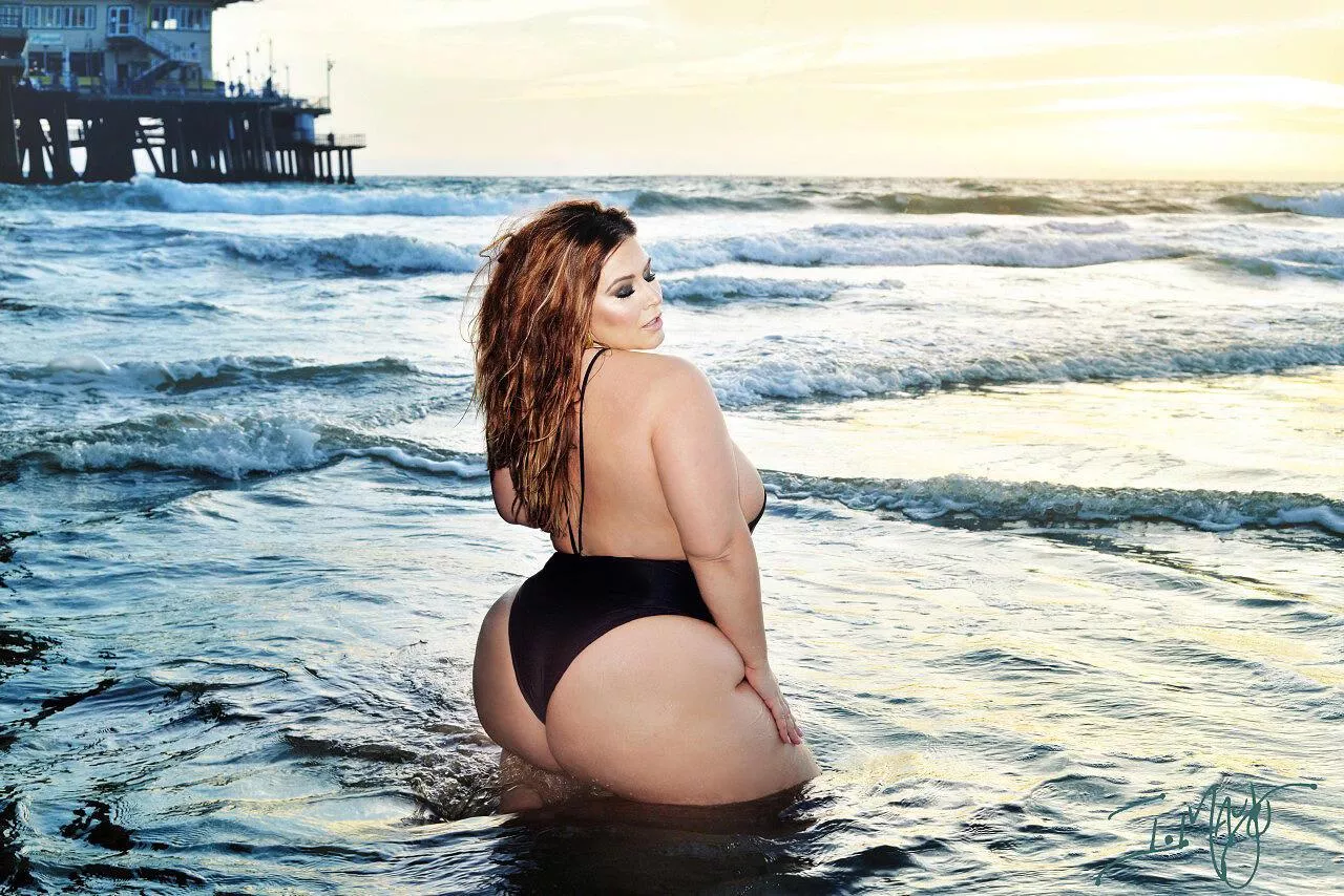 London Andrews  posted by evenflow_2991