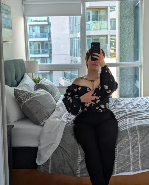 Making you wonder what's underneath [F] by xxLilithB