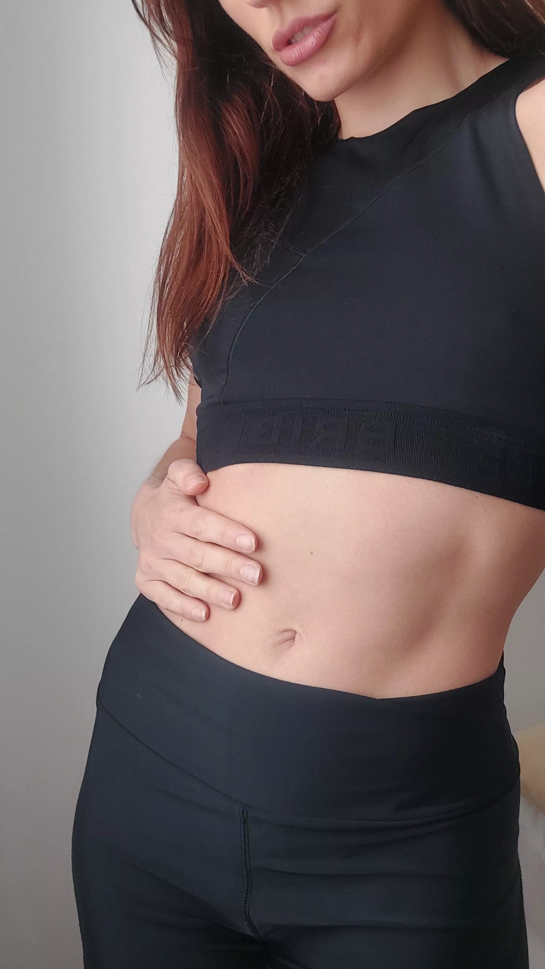 My boyfriend says my navel is ugly posted by bellixalexia