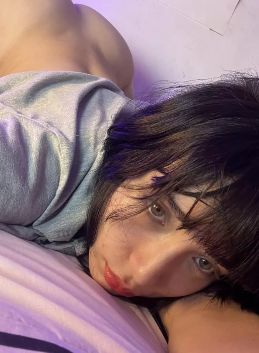 My fat ass is very hot  posted by titandevekaj