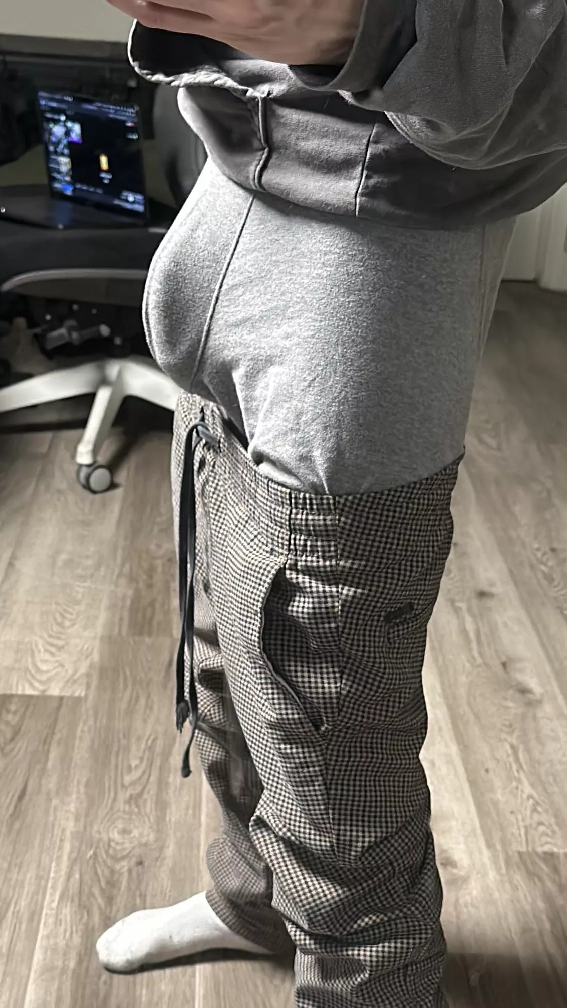 Pull it out and wrap your lips around it posted by pacificunt