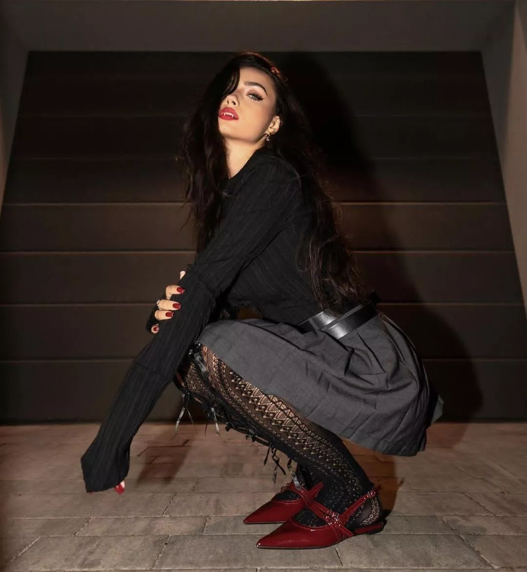 Suzan mocna jest posted by Fragrant-Hope-1636