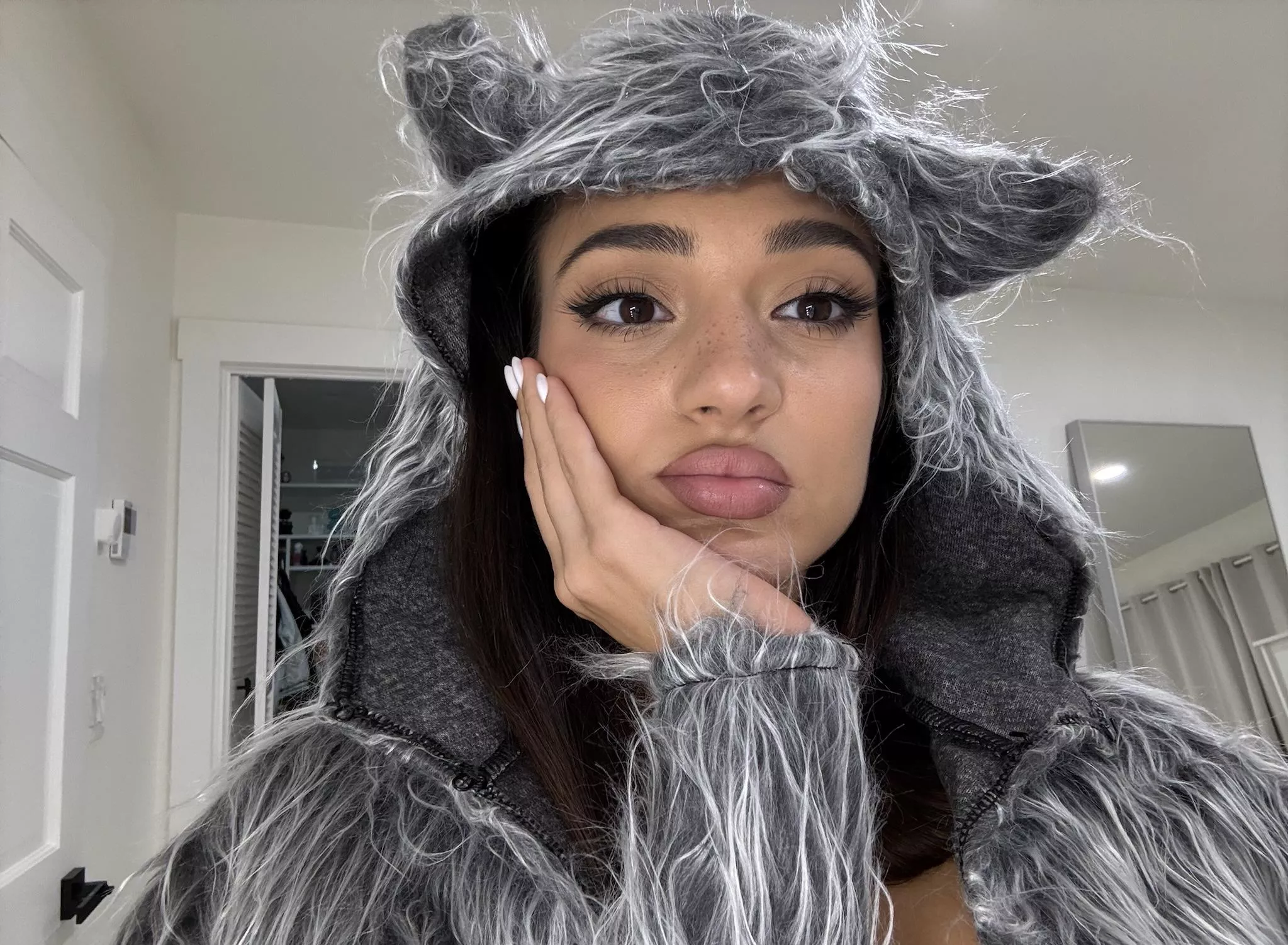 This cat is bored, I wanna play yours posted by maddiexjoy