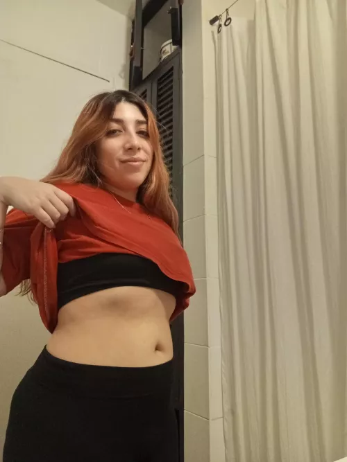 This subreddit made me think that my navel isn't that bad, let alone its depth 🤰🏻🥰 by little_star009