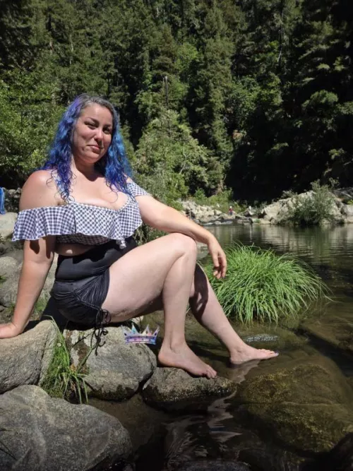 Which part of My curvy body do you want to worship first?  by HerToxicBeauty