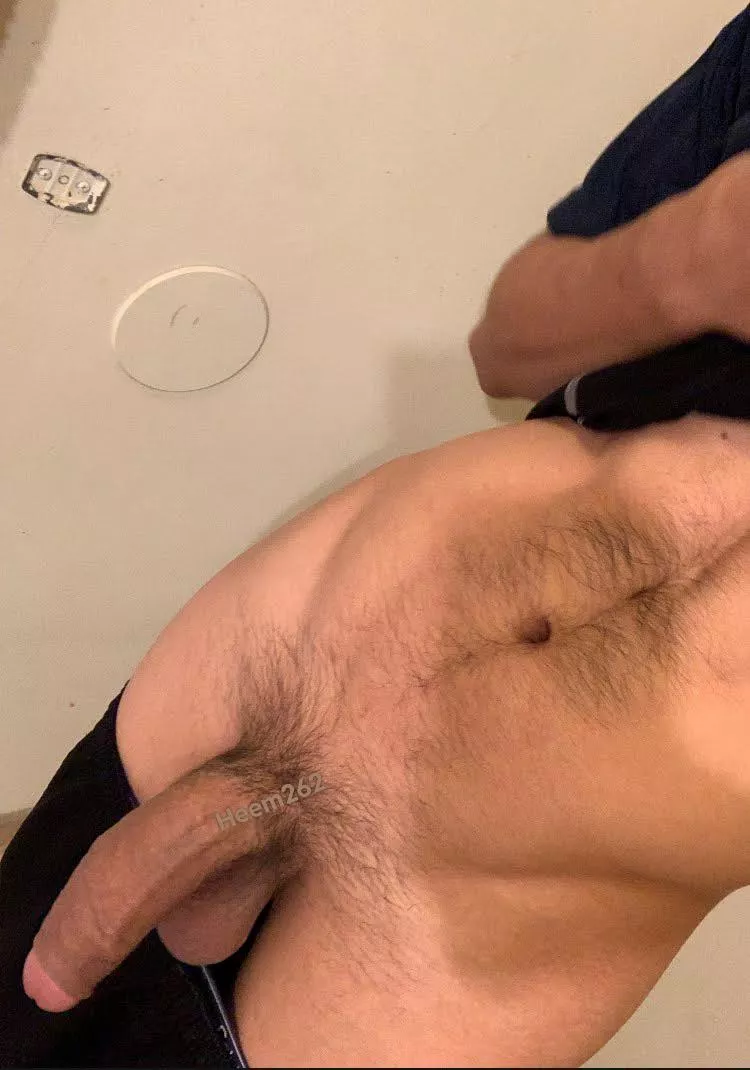 Who's down? 32 m  posted by Electronic-Guess-670