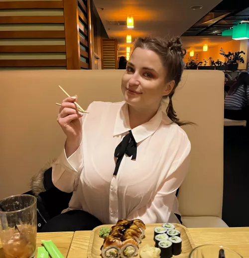 Why do I feel like my food has a favorite hangout? My chest! by ymimatepure