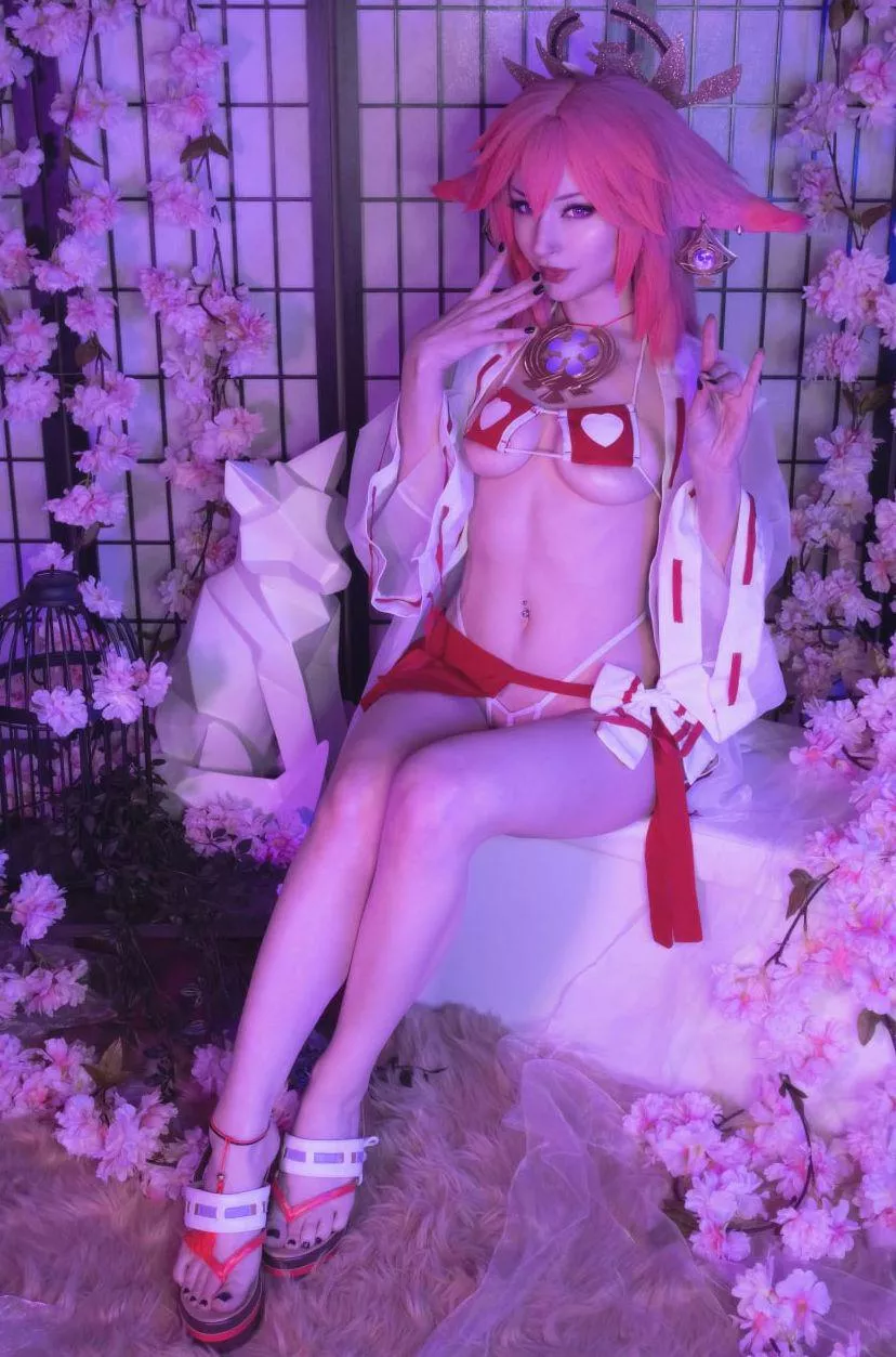 Yae Miko by (Shiroktsne) posted by Weird-Doughnut7002