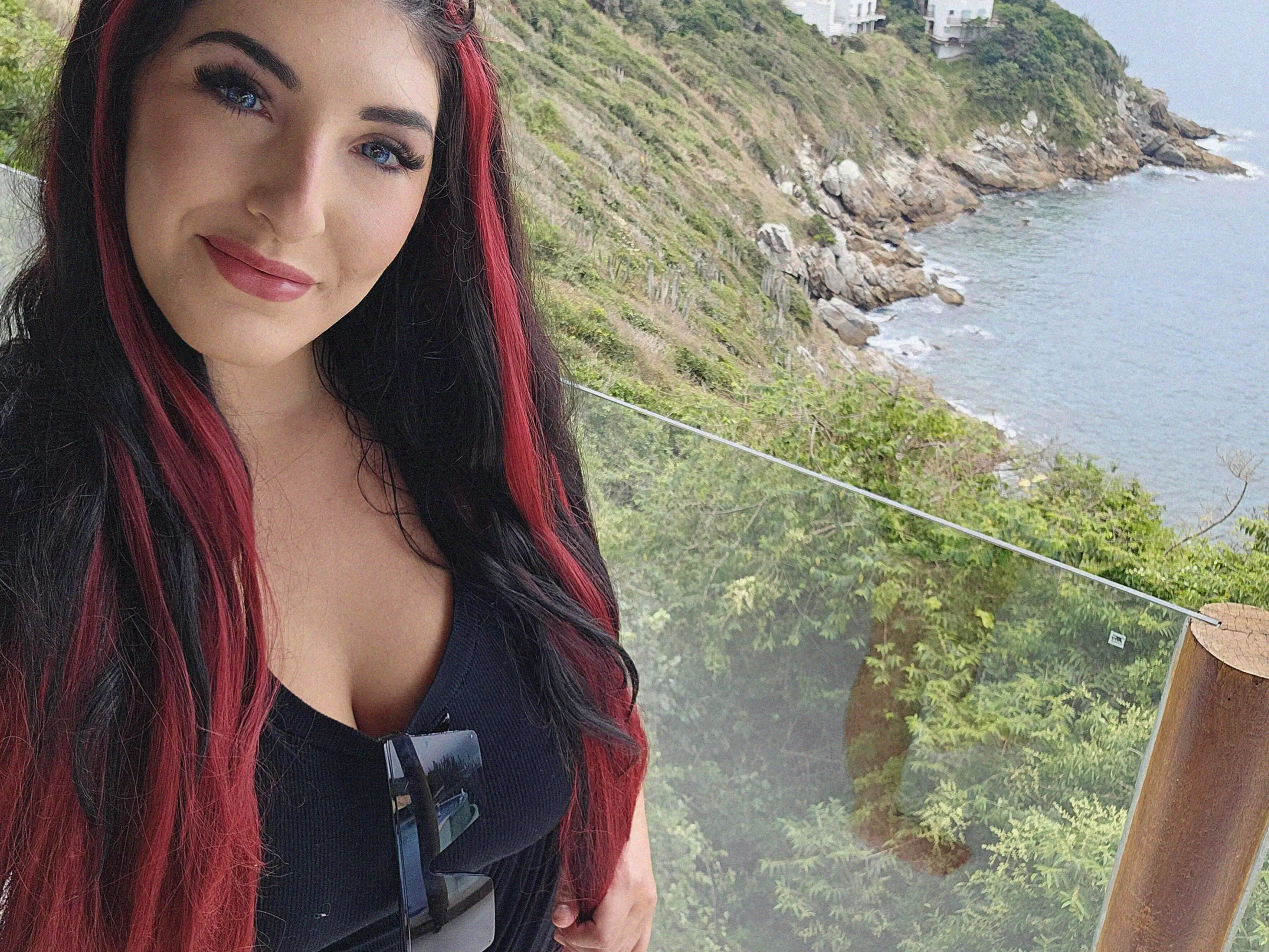 27/27 [MF4M] [Charleston] seeking someone to help me unwind while keeping it spicy posted by MadamYogaNymph2