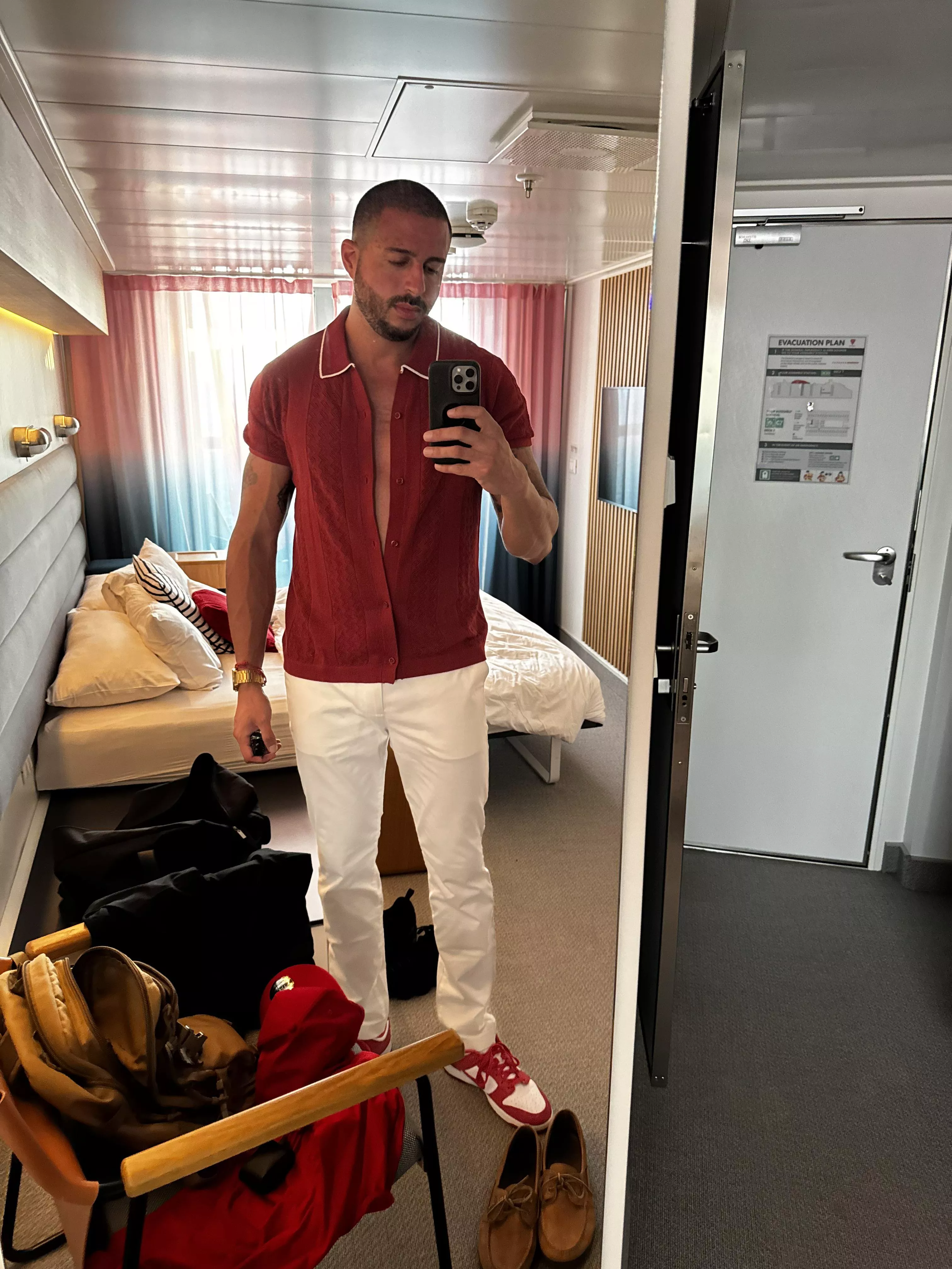 32 [M4F] #newjersey bound brook 6’5 athletic build  posted by njmattt