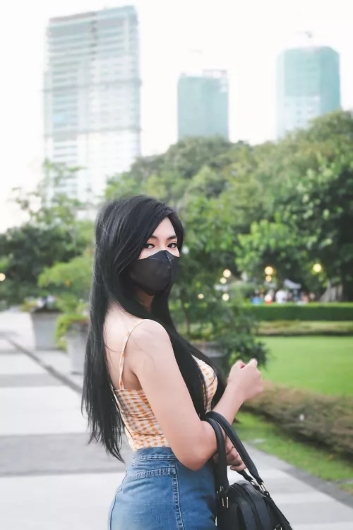 do yourself a favor and drain your wallet on me, piggy 😌 by thisasianbunny