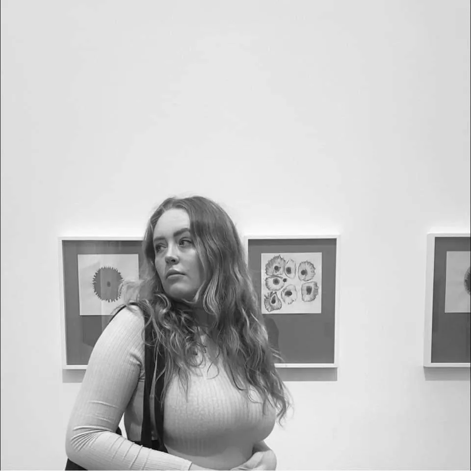 Exhibiting in an an exhibition  posted by chicken53n