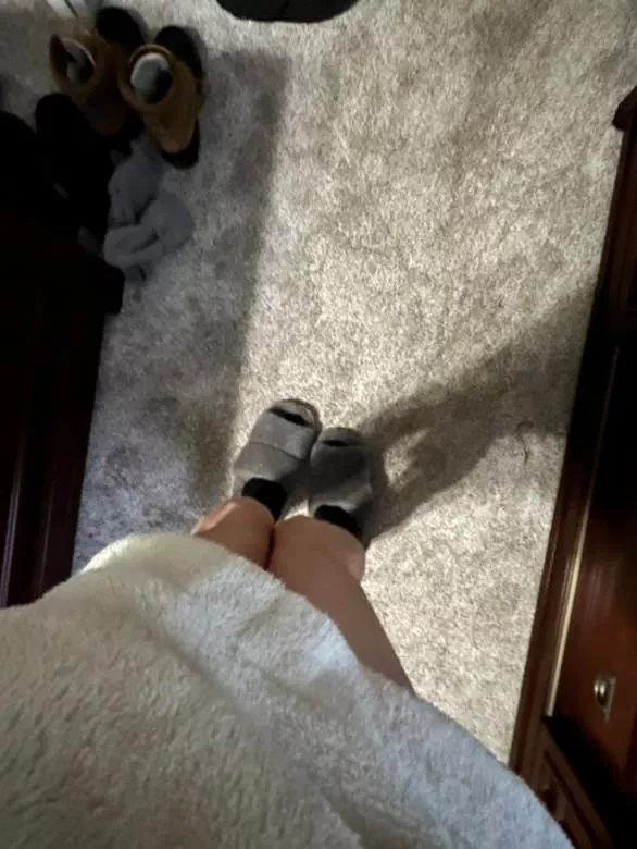 Fluffy hoodie ( dm me for more) posted by Dizzy-Pumpkin-8305