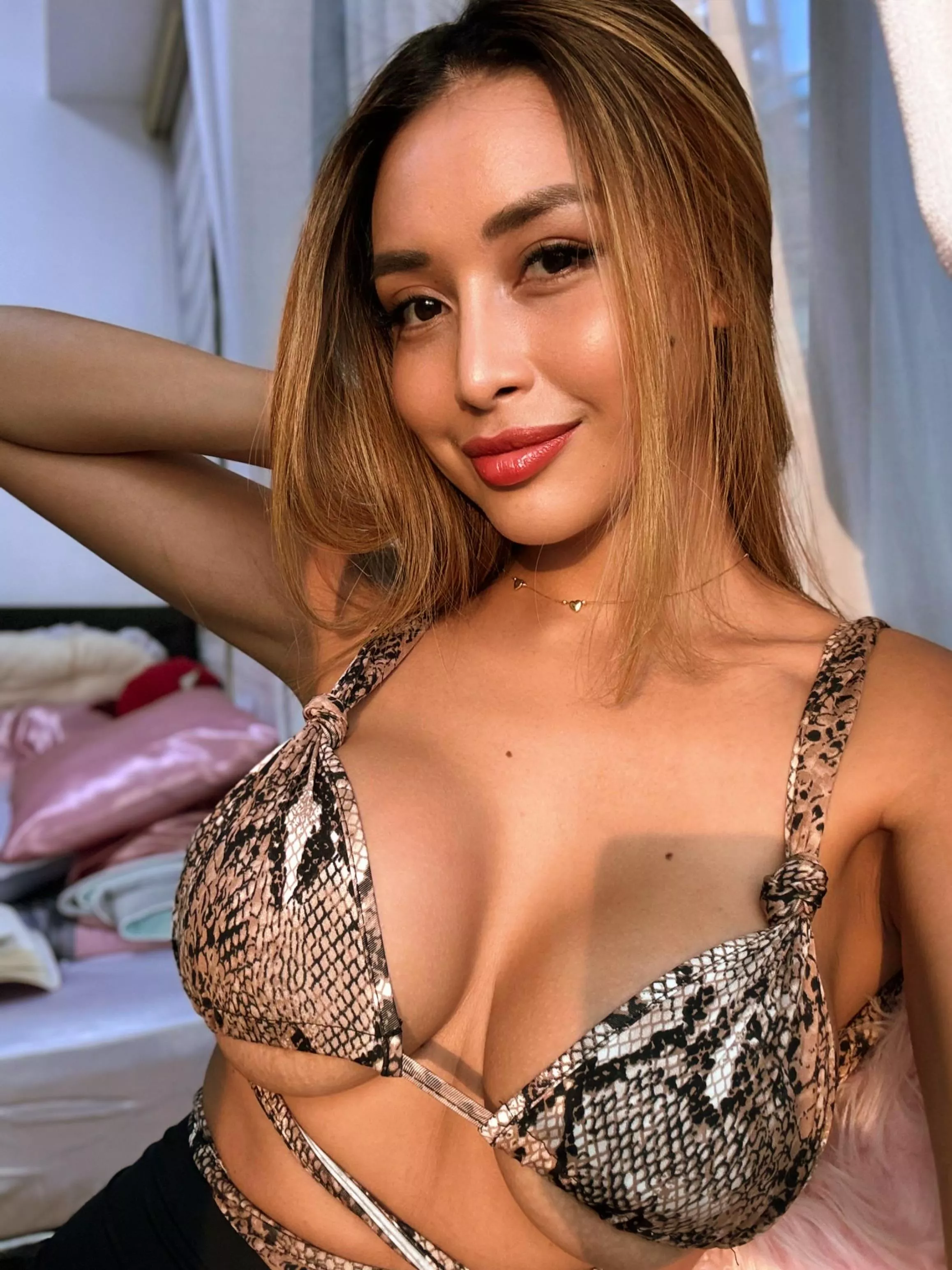 Glowing bright  posted by mialushhh