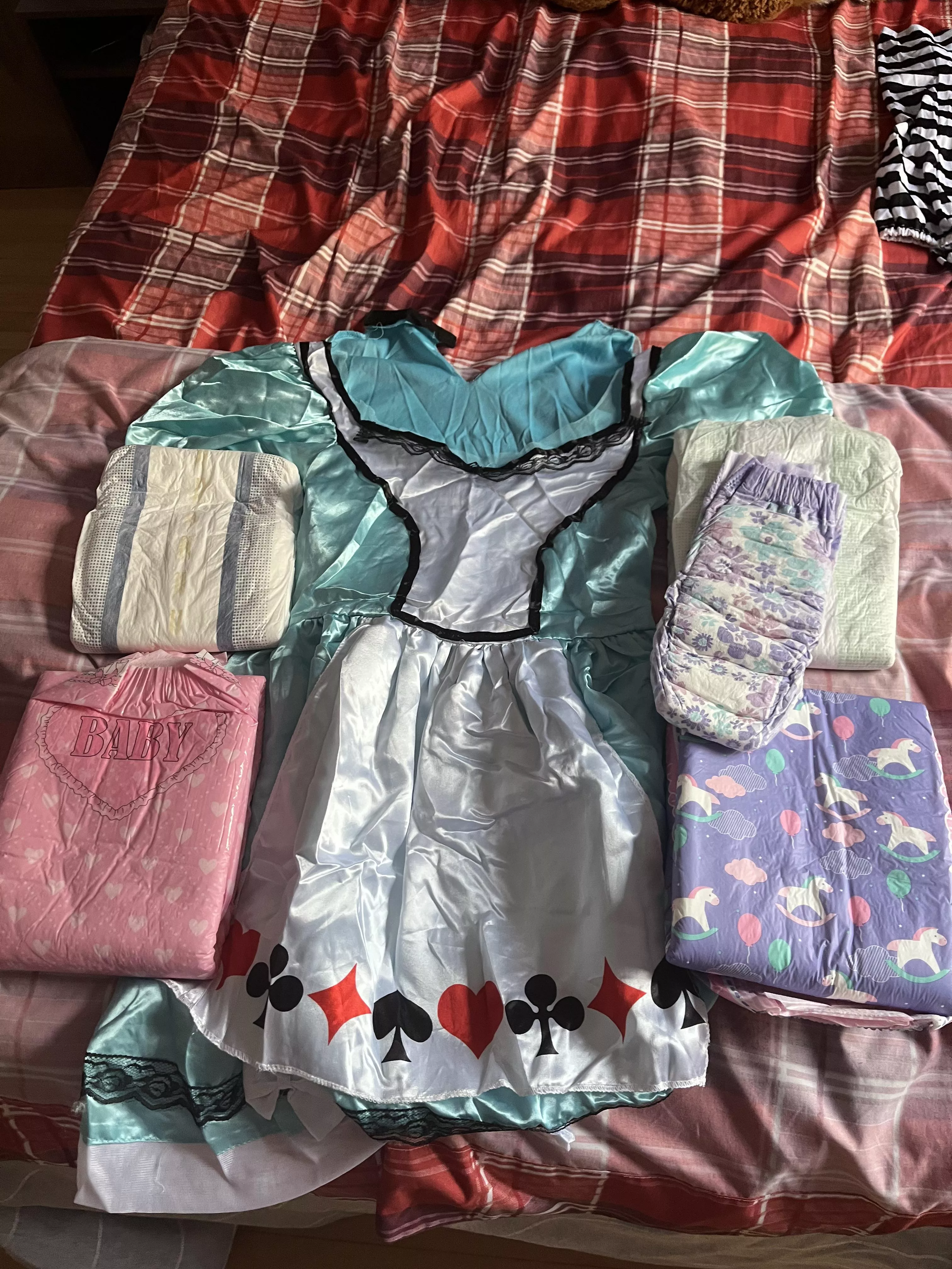 I think I’m ready for Halloween what diaper should I wear? Who wants a sneak peek? posted by Sissydiaperboy77