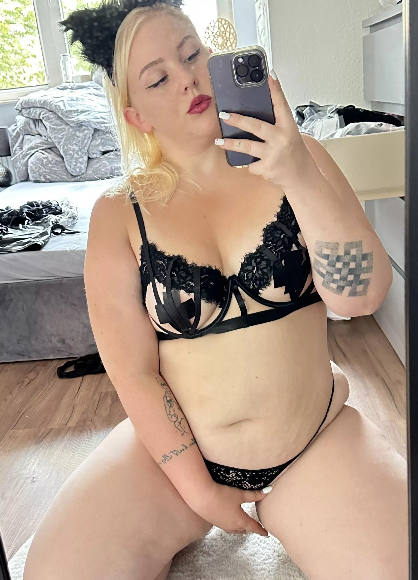 I'm not a hot mess, i'm a spicy disaster.  posted by sweetlillyy