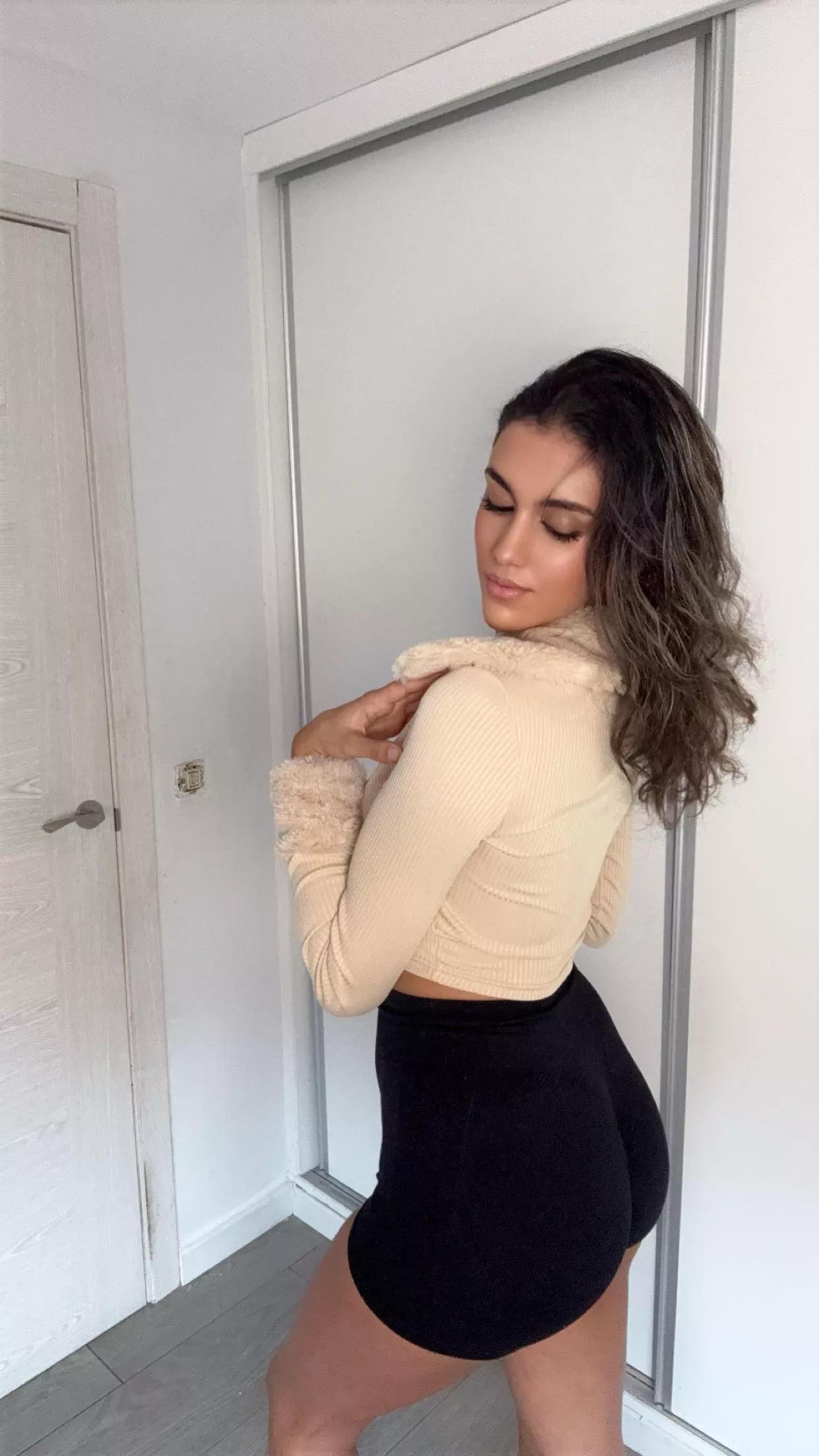 It's really hard to stand out if you only decide to clothe your tight curves away posted by Spooky-Yellowjacket