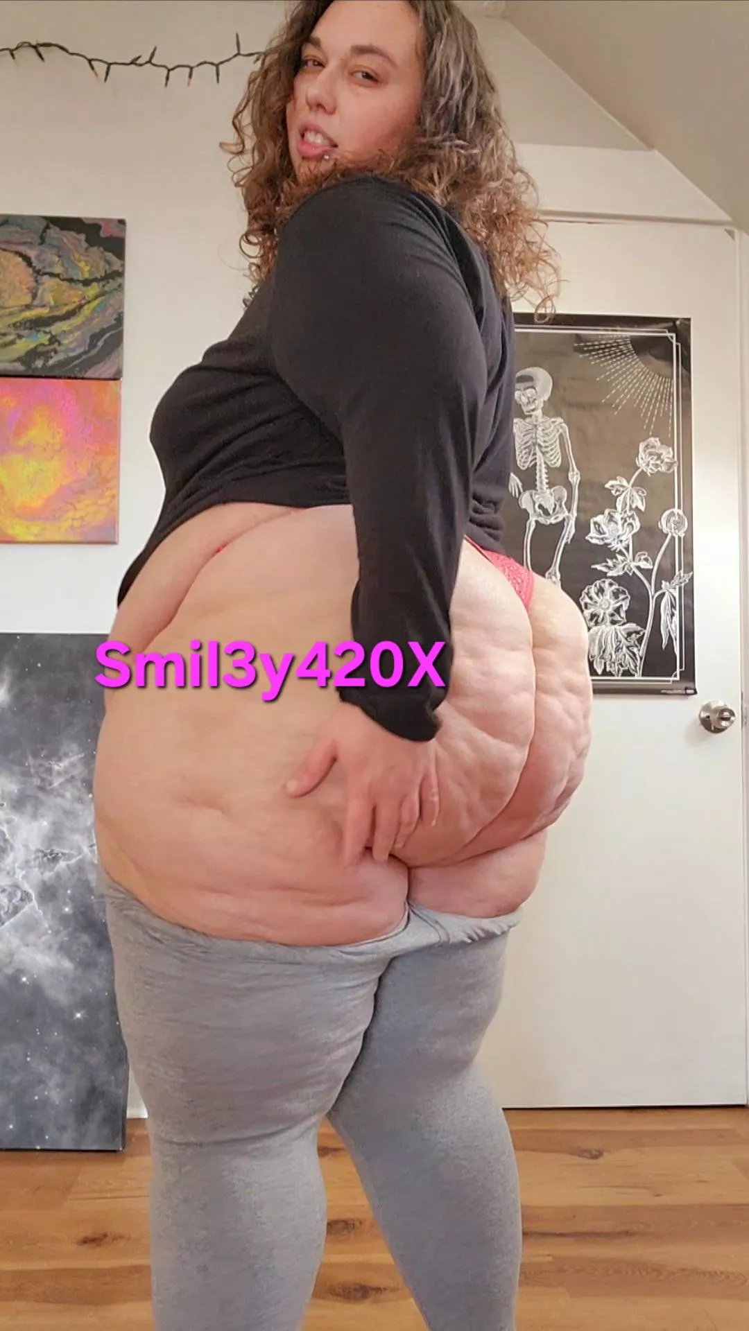 Looking fuckable! posted by Smil3y420X