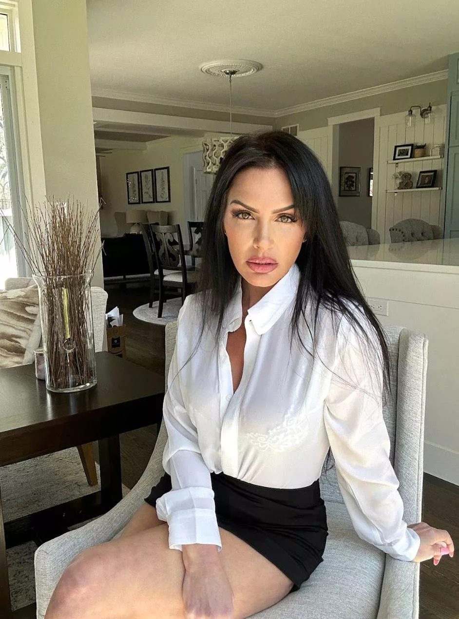 my boss told me that if I make it shorter, he will give me a bonus 41F posted by Sweet_babyLove0