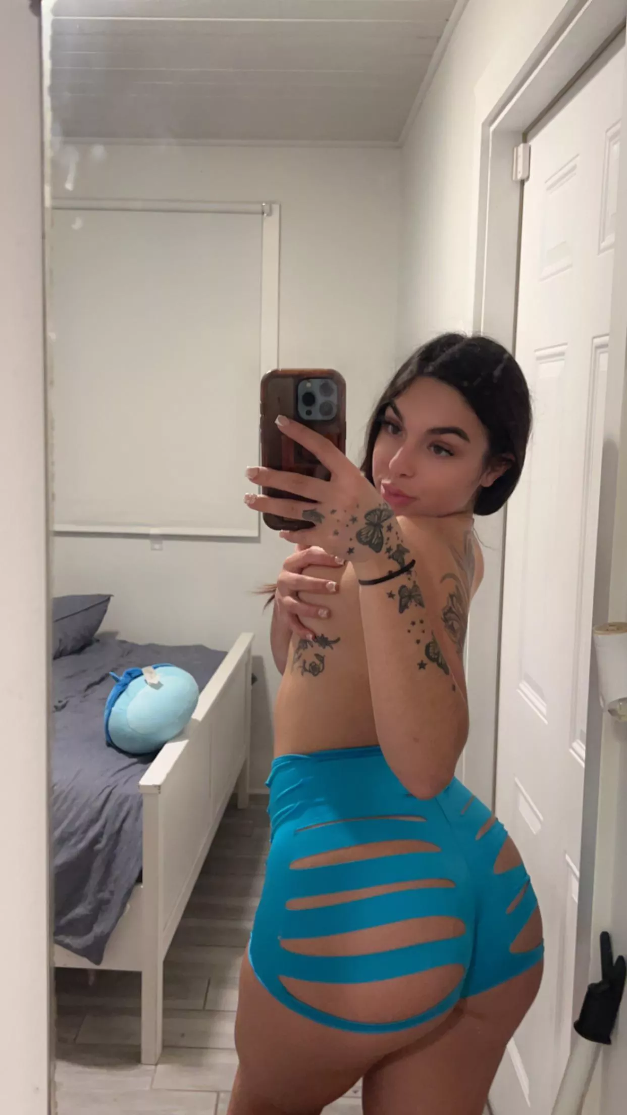 my favorite shortsss😩 posted by ddoubletroublee