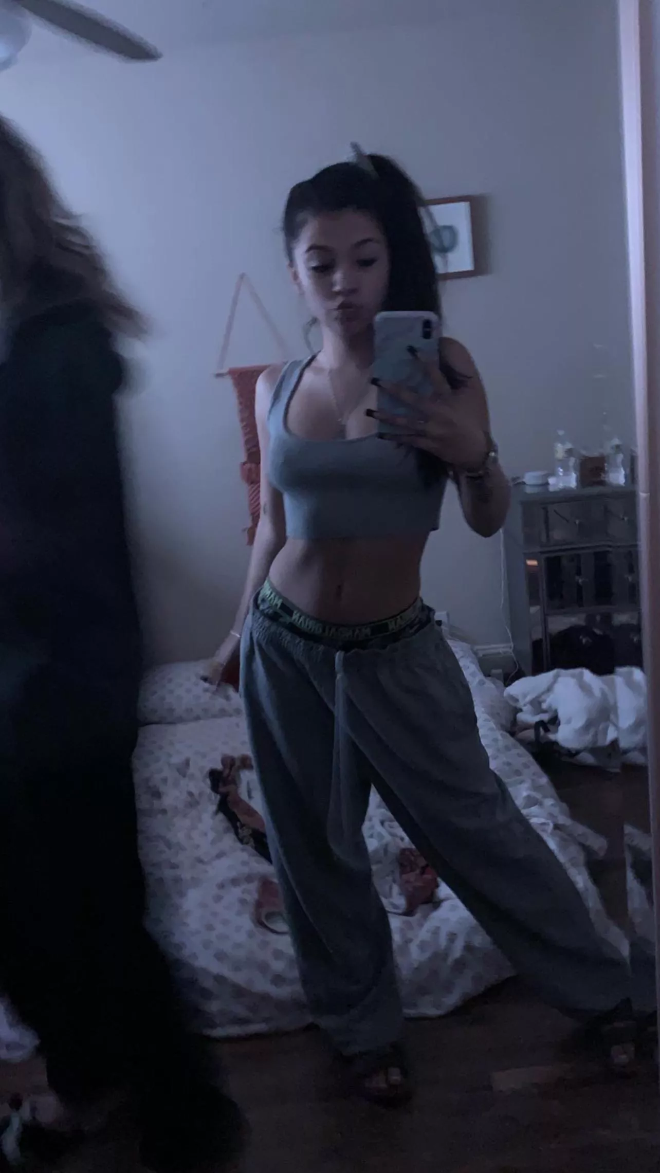 My friends left me , I’m all alone  posted by Original_Photo_5917