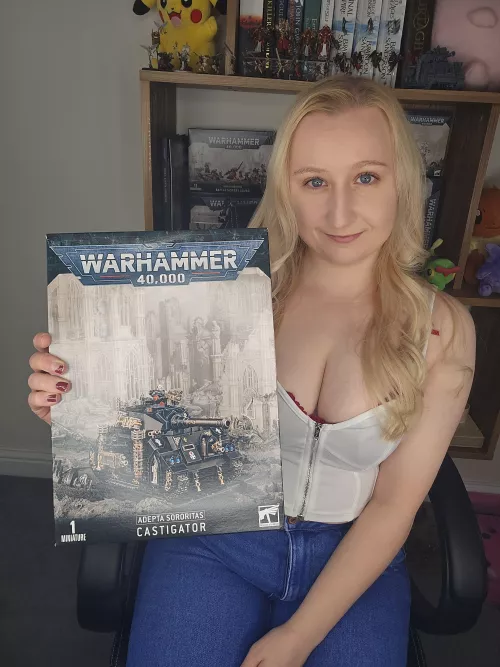 Need a guy that likes mini painting dates🥺 by JessDoesntMess