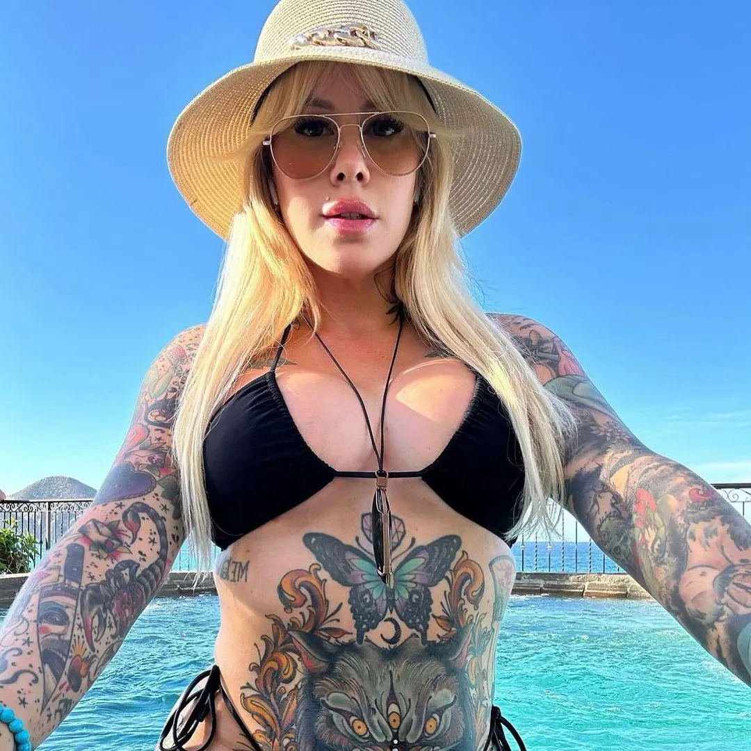 One thing is for sure, I would say yes if you would just ask ;) posted by PinkSucrose