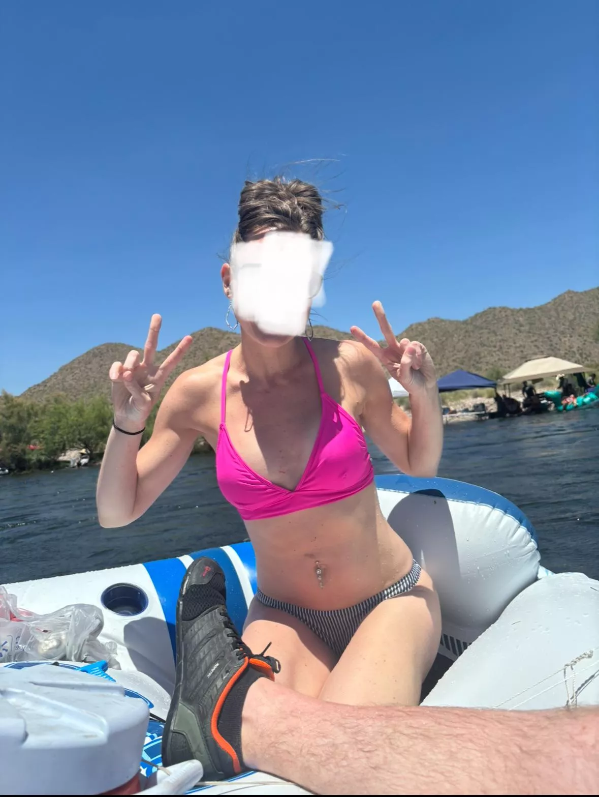 ONLY the following respond! White, Big muscles, attractive, males. Send pic of body and face or no response. MFM posted by Routine_Experience30