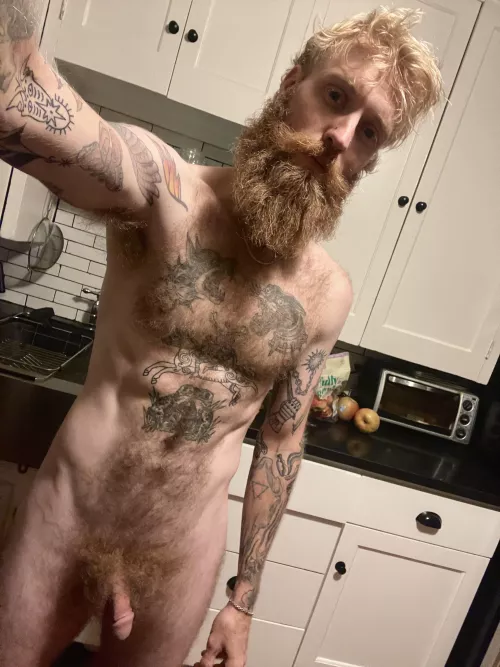 Snack time by _vuorinen